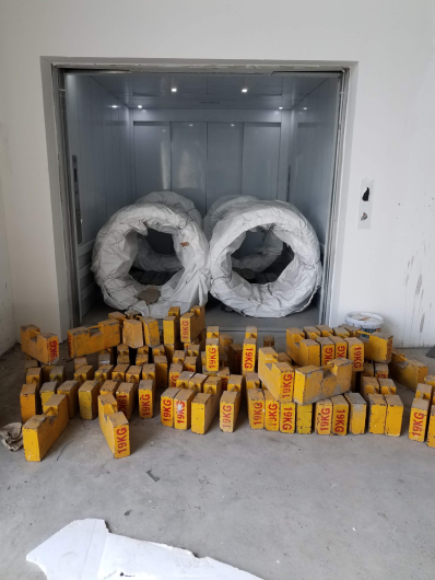 Thang máy Tải Hàng